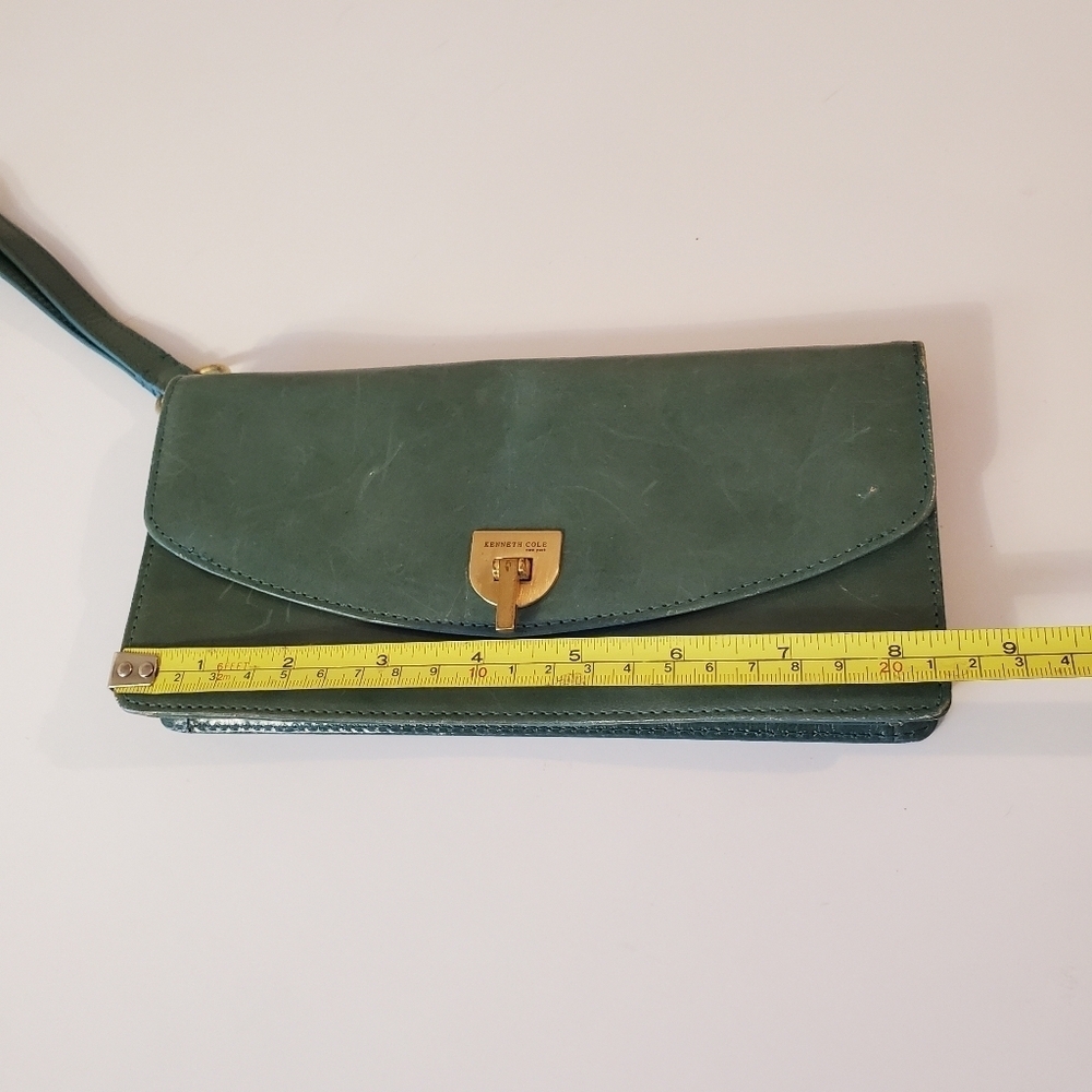 Kenneth Cole New York Green Leather Wallet - Picture 5 of 11